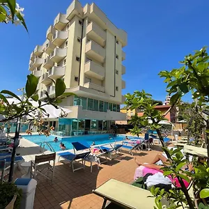 apogeo.riccione-hotels.org/